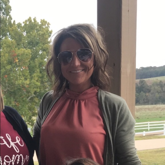 Meet your Posher, Kelly - Picture 1 of 1